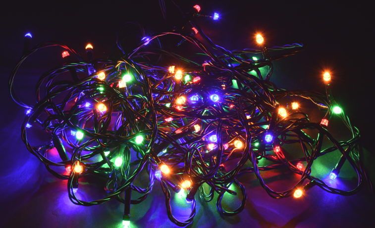 LIGHTING Гирлянда нить 10м 100 светодиодов RGB IP20 зеленый шнур 1,5м 230В контроллер 8 сцен IEK