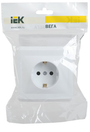 Розетка 1-местная РС10-3-ВБ с заземляющим контактом без защитной шторки 16А ВЕГА белый IEK